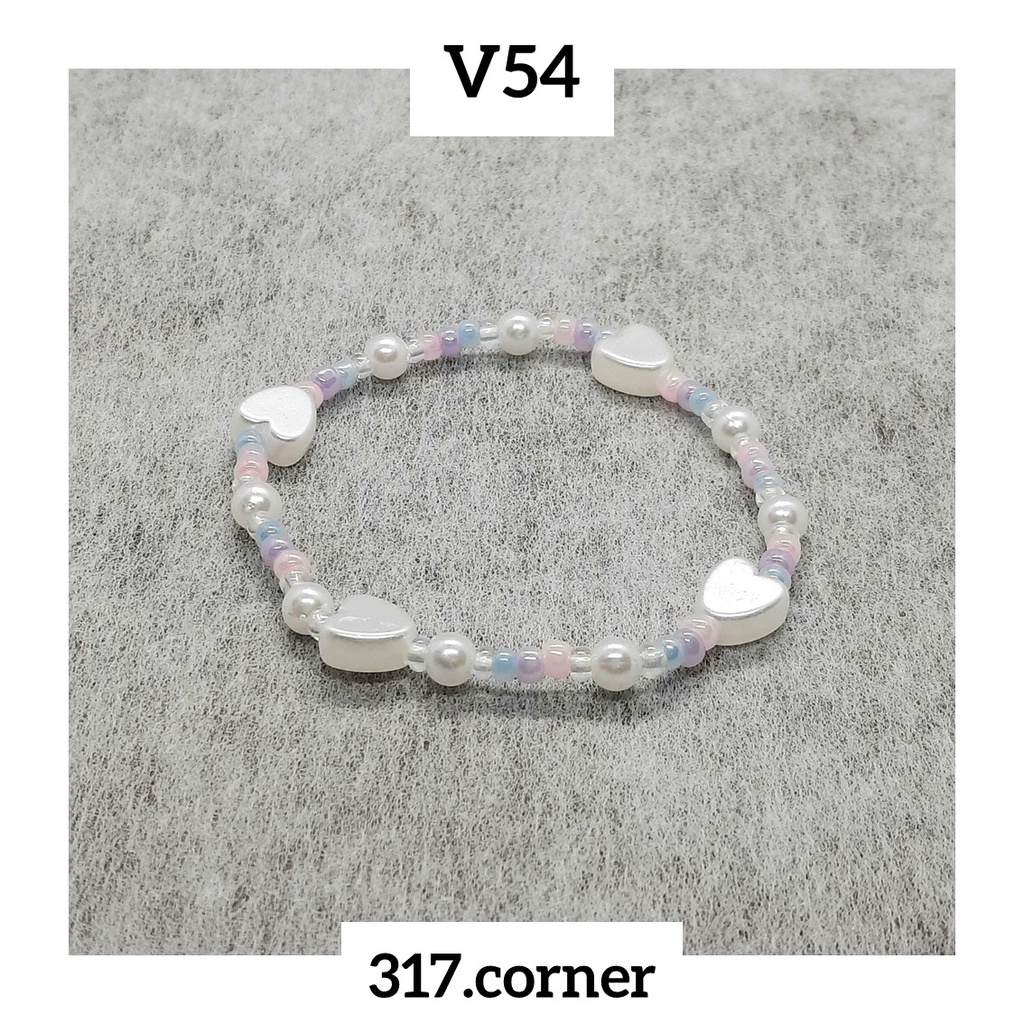 Vòng tay hạt cườm phối trái tim - V54 - 317.corner