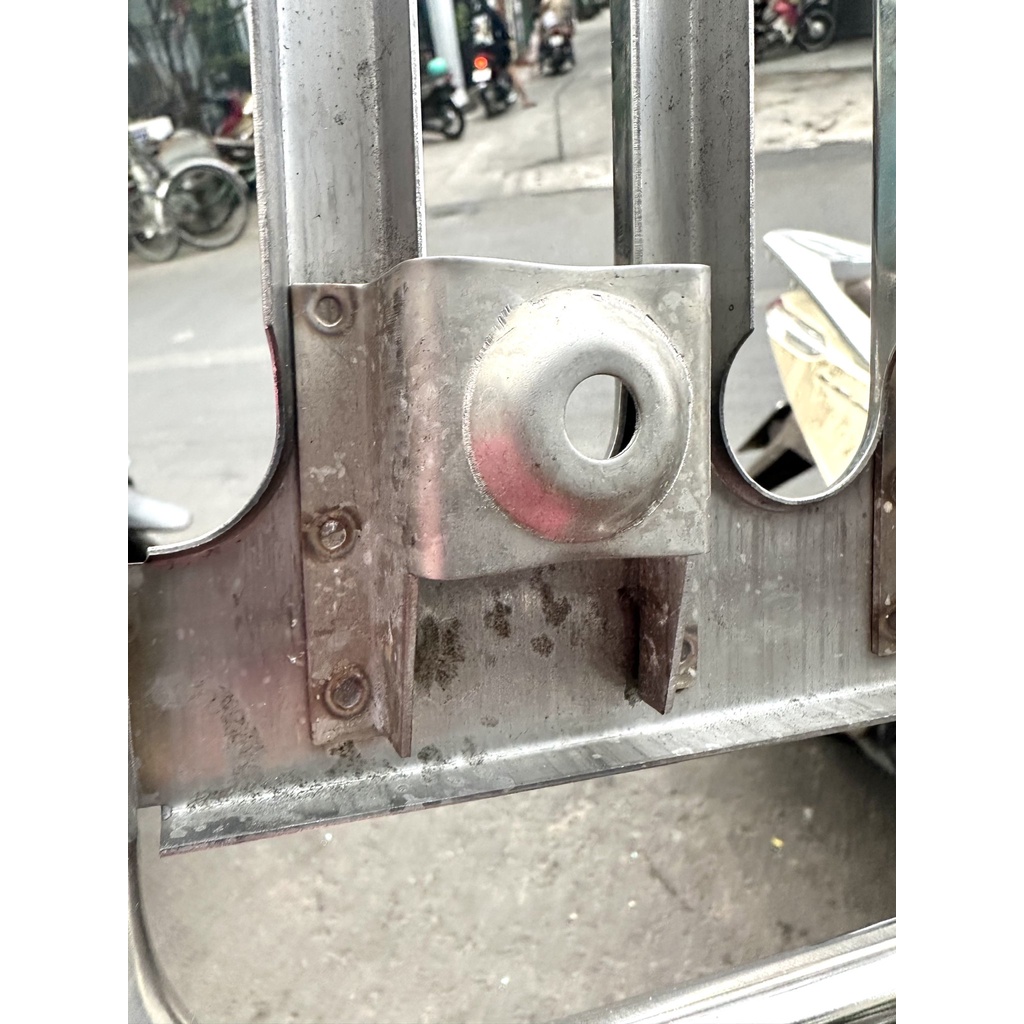 BAGA SAU XE CUB MỚI  INOX