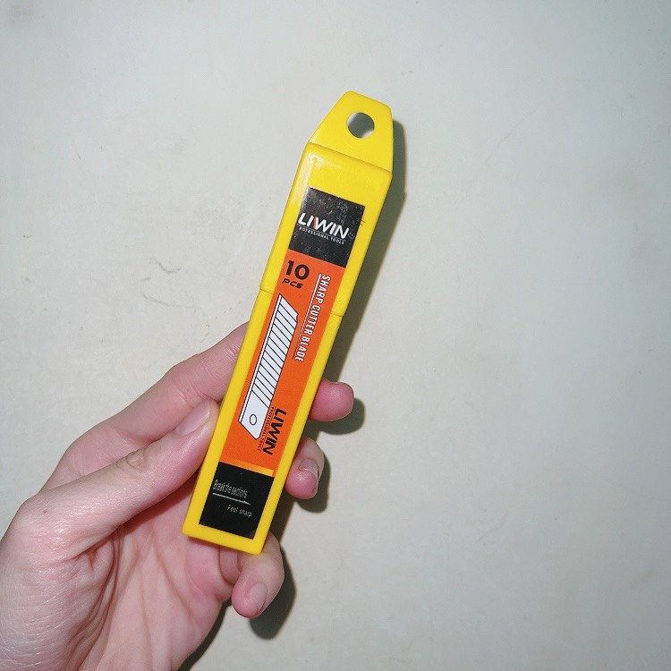 Hộp 10 lưỡi dao rọc giấy lớn