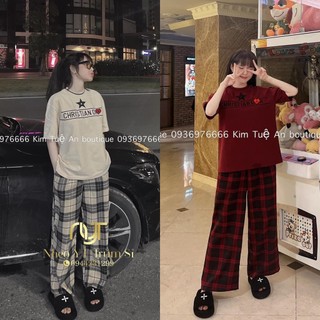 Set bộ đồ nữ áo phông thêu đáp chữ cổ bo dệt mix quần suông kẻ freesize