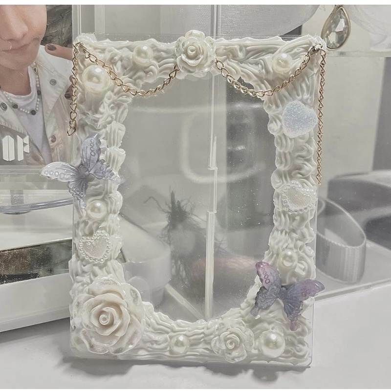 Toploader decor card tông trắng