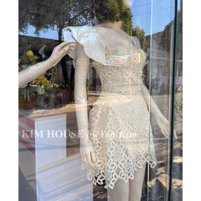 Váy ren thiết kế