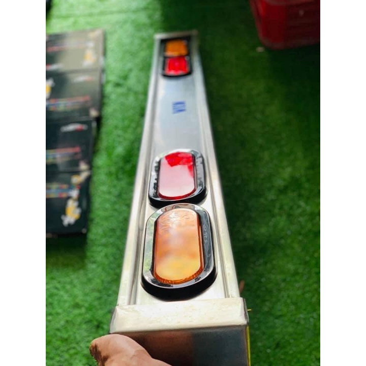 Cản sau xe tải inox 4 đèn 2 chế độ có đèn12v và 24v