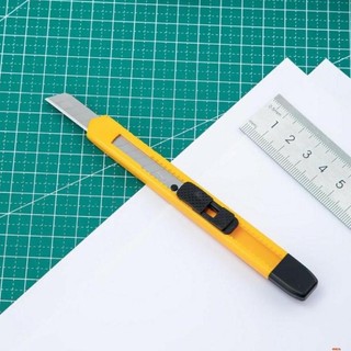 Dao rọc giấy deli 2051: 1 cây.
