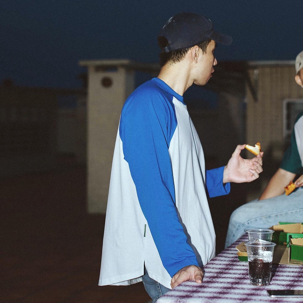 Flexible raglan White Blue | MEMS Áo thun cotton nam nữ tay dài trơn cổ tròn áo phối màu