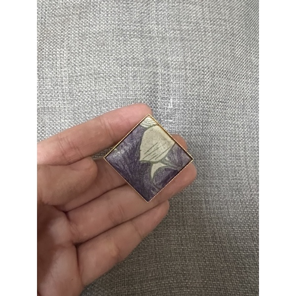 Cài áo có móc làm mặt dây chuyền