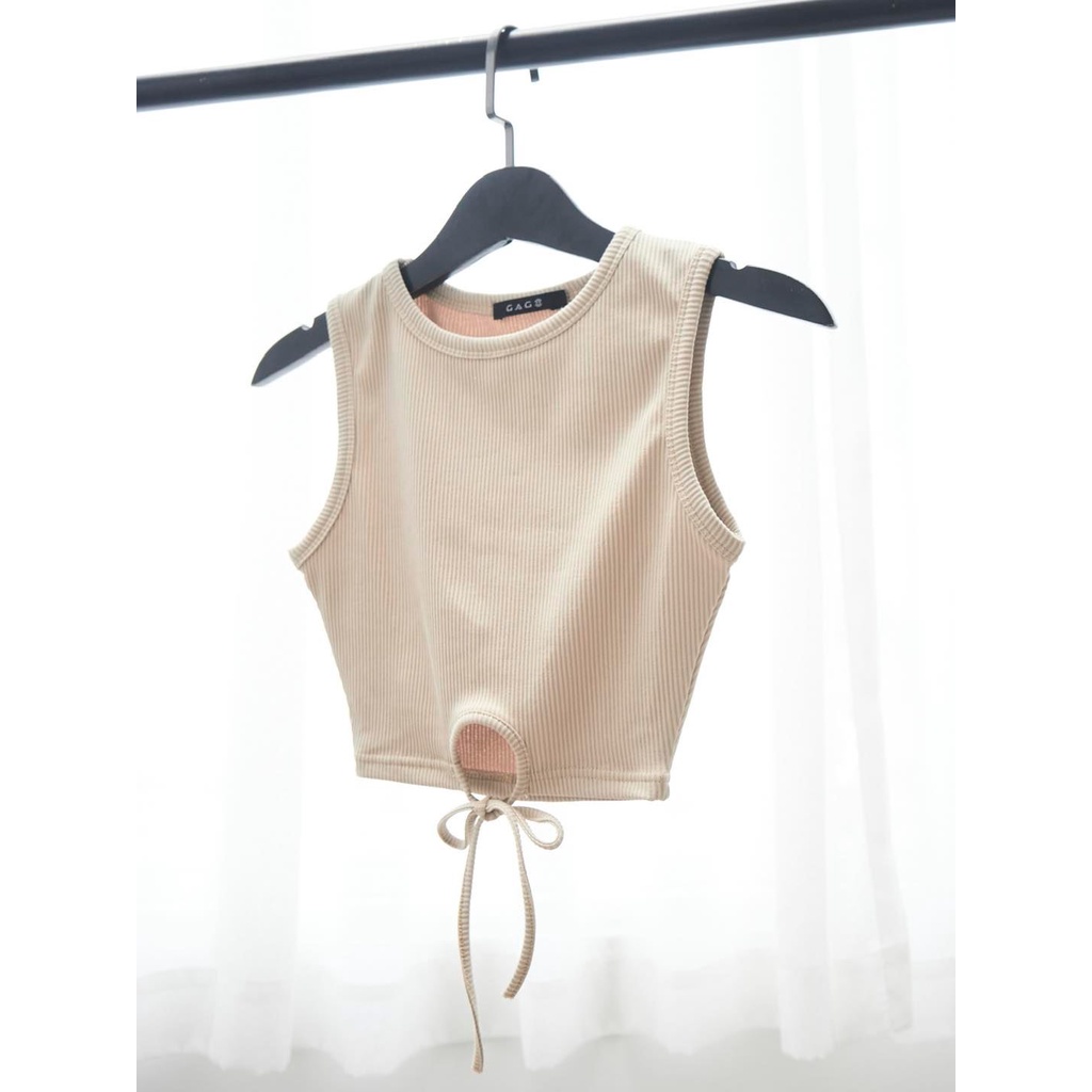 Áo thun croptop thắt dây tròn dưới thời trang GAGO màu be kem GA4275