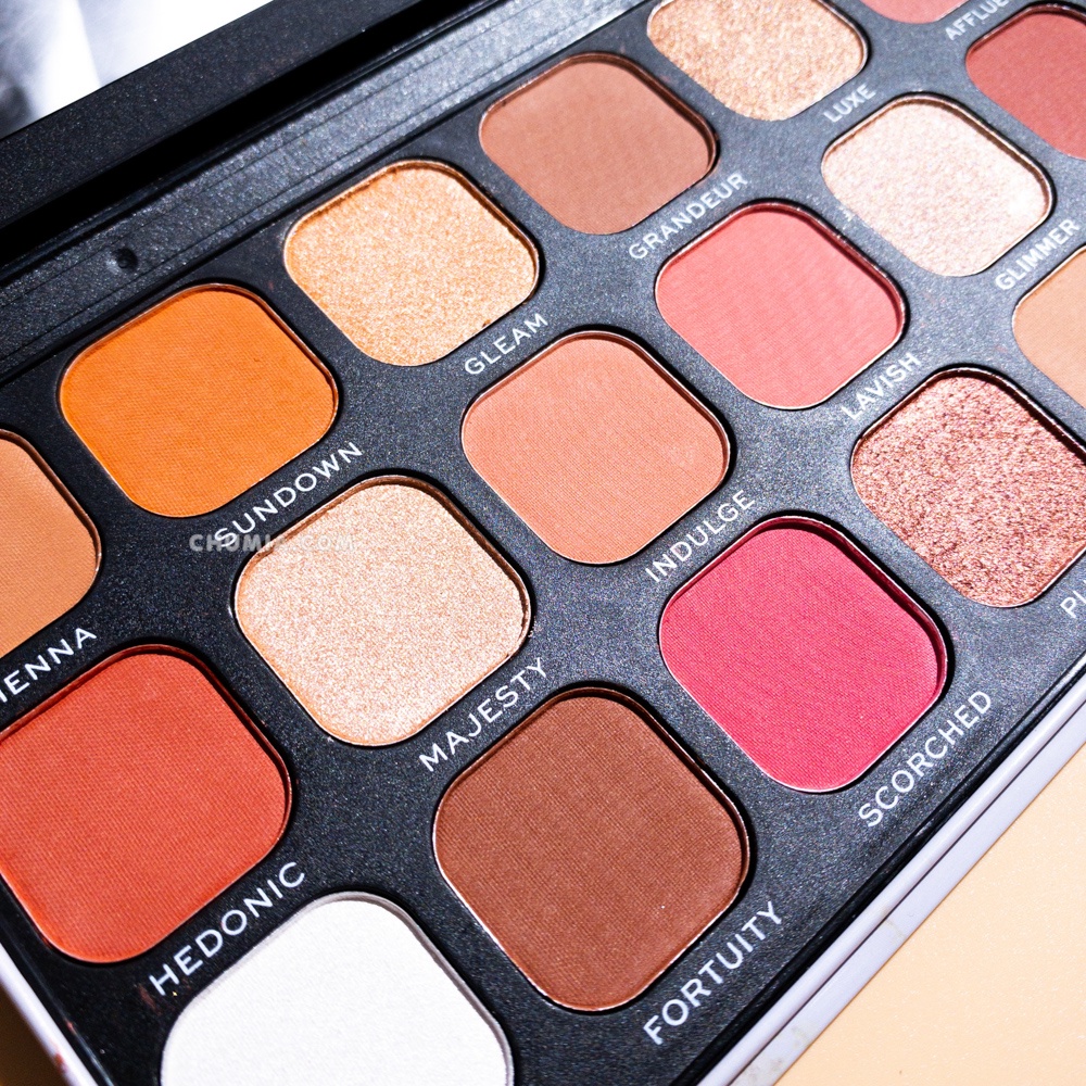 Phấn mắt REVOLUTION DECADENT Forever Flawless bảng màu mắt nhũ lấp lánh lì mịn bền màu trang điểm chính hãng PM chumia