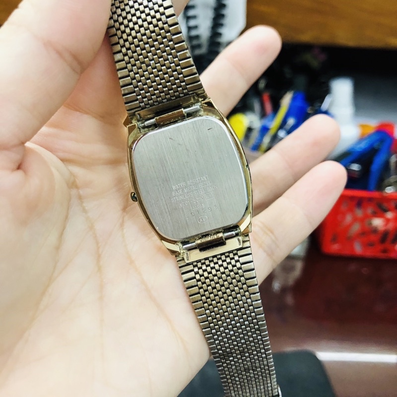 Đồng hồ Nam si nhật dáng tank hiệu Alba