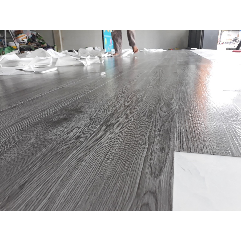 Tấm Ván Sàn Nhựa Vân Giả Gỗ Keo Sẵn Tự Dán Kích Thước 91x15 Mã 20