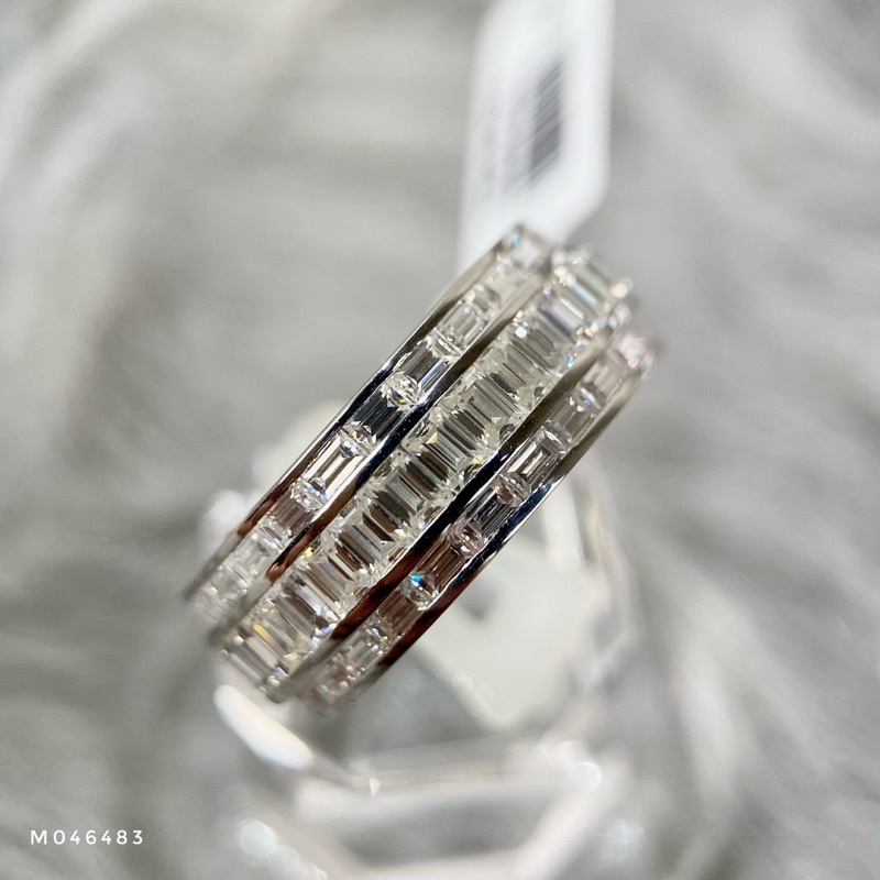 Nhẫn nam chế tác vàng trắng vòng tròn full kim cương mois ống đủ kích thước