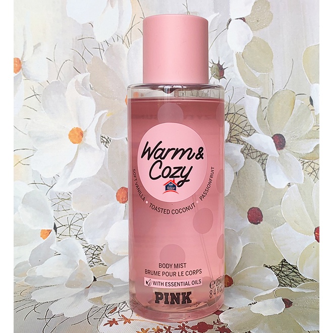 ✨ Xịt thơm Body Mist 𝐕𝐢𝐜𝐭𝐨𝐫𝐢𝐚'𝐬 𝐒𝐞𝐜𝐫𝐞𝐭 𝐖𝐚𝐫𝐦 𝐀𝐧𝐝 𝐂𝐨𝐳𝐲