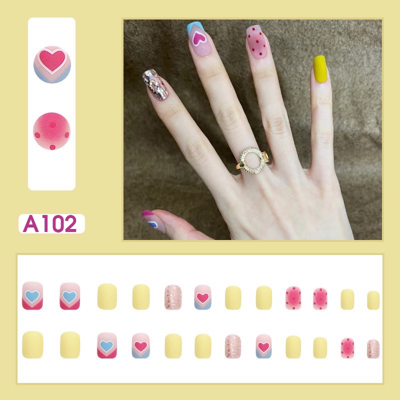 Móng tay giả họa tiết móng ngắn có sẵn keo