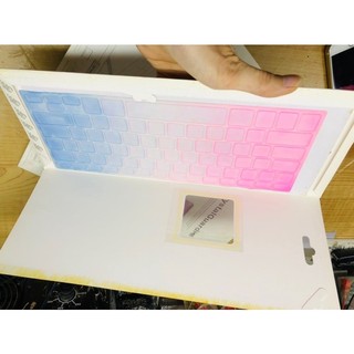 Tấm phủ bàn phím macbook màu
