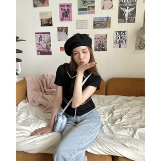JANET STUDIO • Áo thun đen viền ren sò