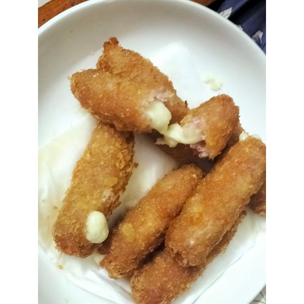 Nem chua nhân phomai