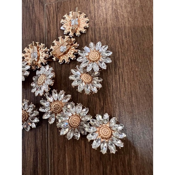 Nút cài hoa cúc 2cm