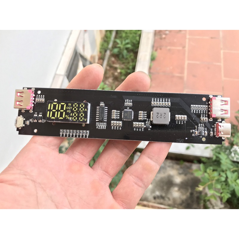 Box sạc dự phòng có sạc nhanh 22,5W không bao gồm pin