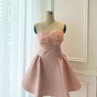 Đầm 2 dây tafta đính hoa nổi xoè