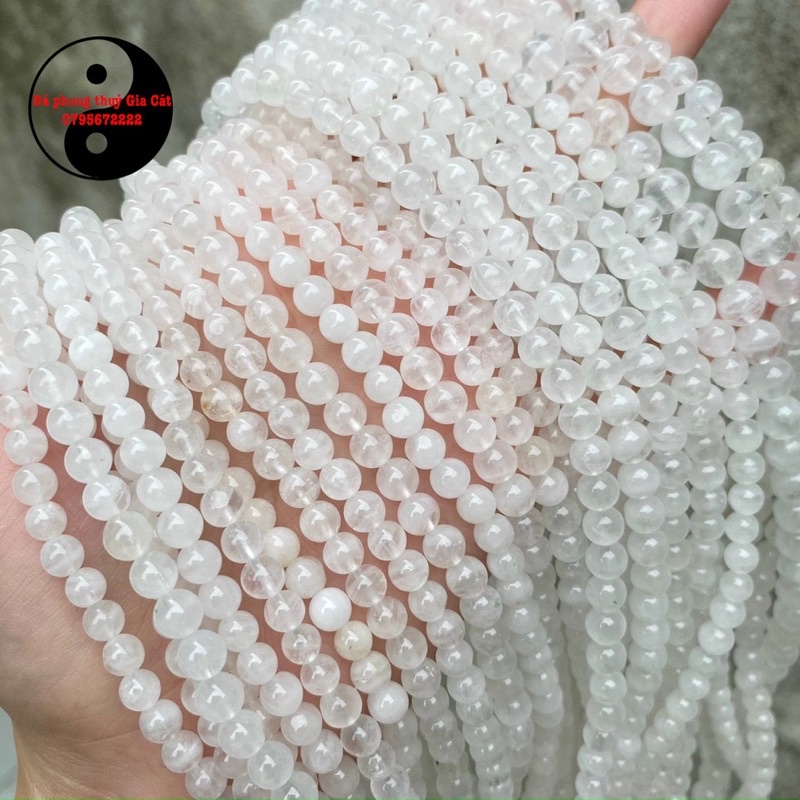 Vòng tay đá thach anh trắng ưu linh 6 li vân mây kín vân đẹp kiểm định