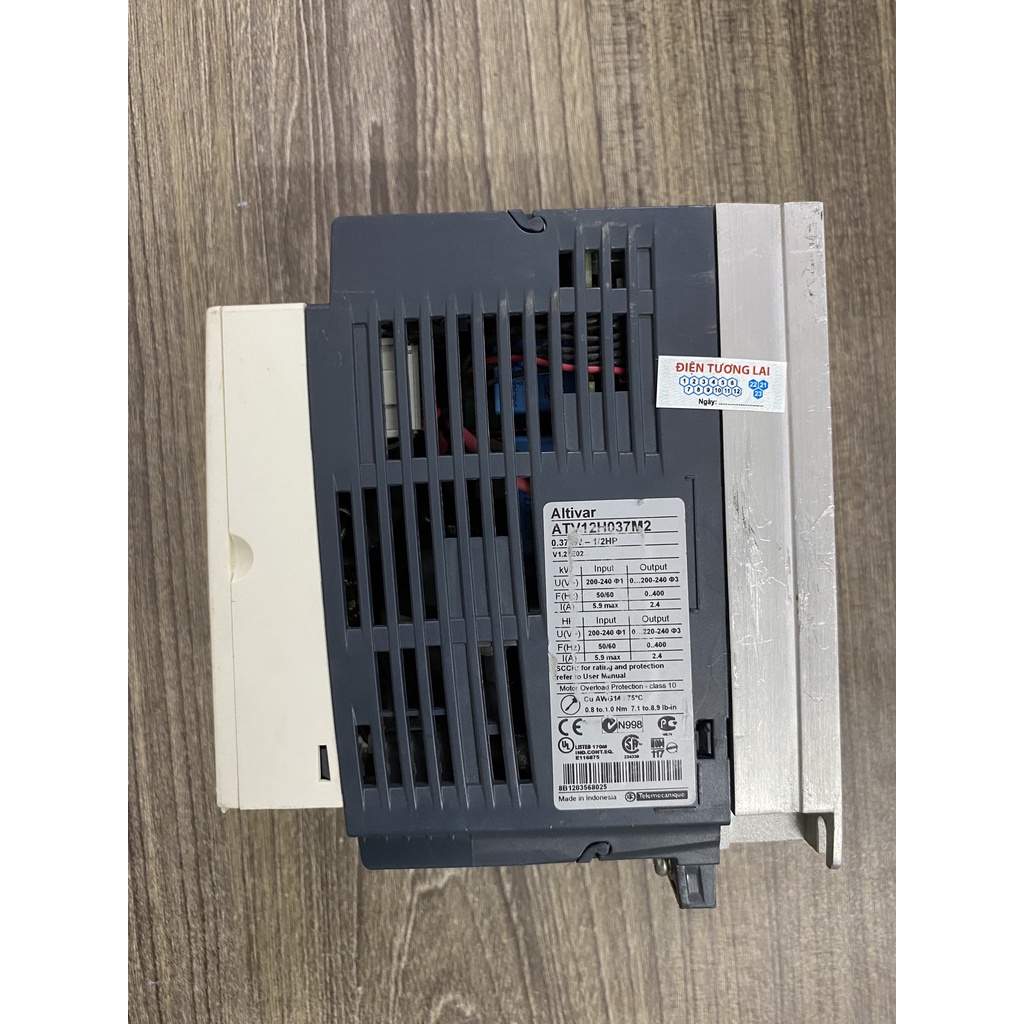 Biến tần SCHNEIDER ATV12H037M2  nguồn 220VAC công suất 0.4kW tháo máy