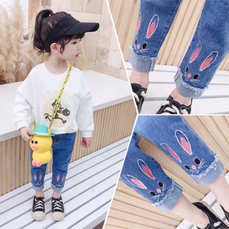 Quần bò thêu thỏ màu hồng cho bé gái