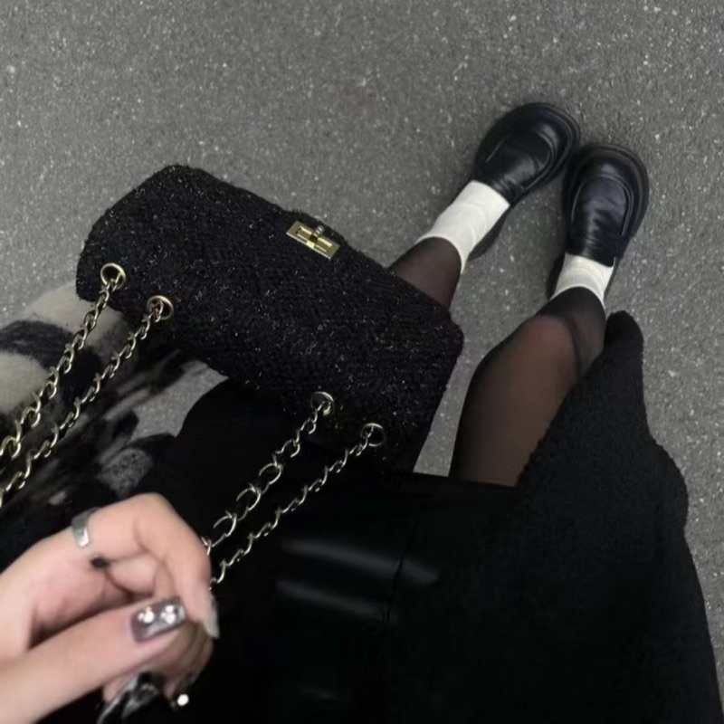 Túi đeo chéo kim tuyến Butterfly