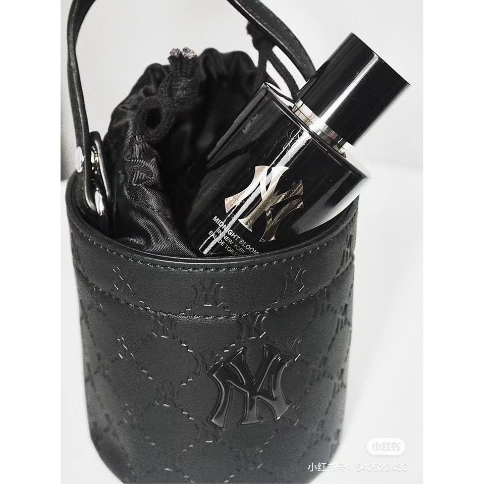 Túi hộp hình trụ MLB unisex cá tính. túi đeo chéo sang chảnh