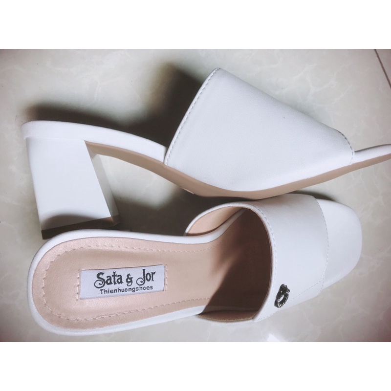 Thanh lý dép cao gót likenew size 35.