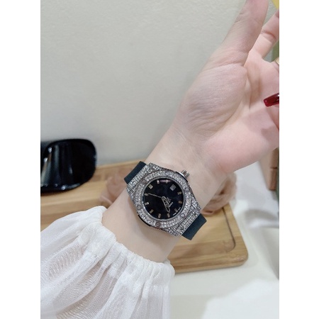 Đồng hồ Nam HuBot -42mm đính đá cao cấp
