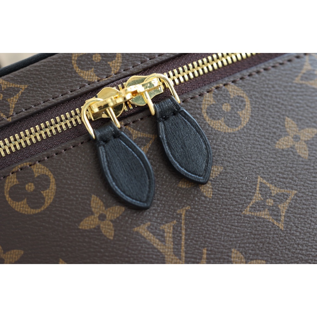 Túi  Vanity Hàng SP da thật tặng kèm lót fom Quai xách  2 Box carton nam châm kèm ảnh thật tự chụp