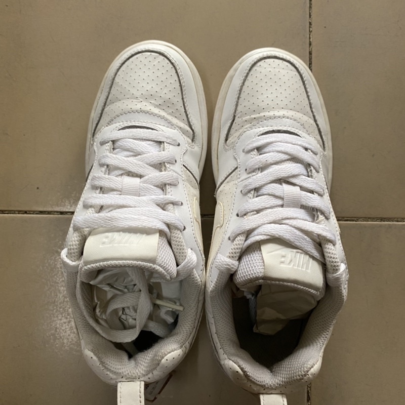 Giày chính hãng đã qua sử dụng