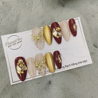 Móng giả đính đá khối