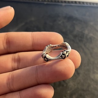 nhẫn chromehearts