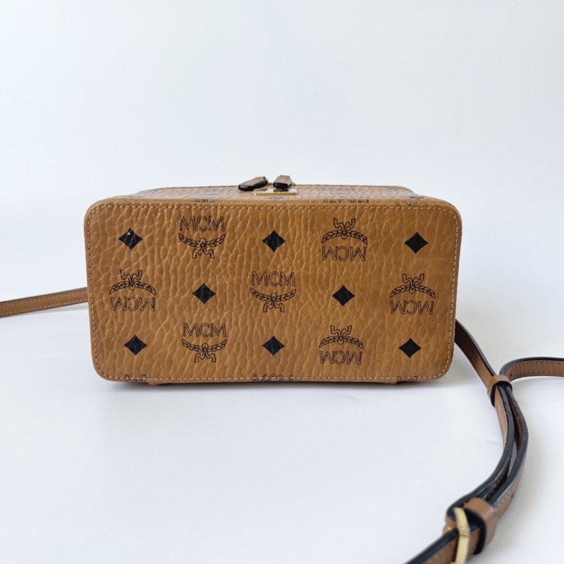 Túi hộp MCM nâu chính hãng