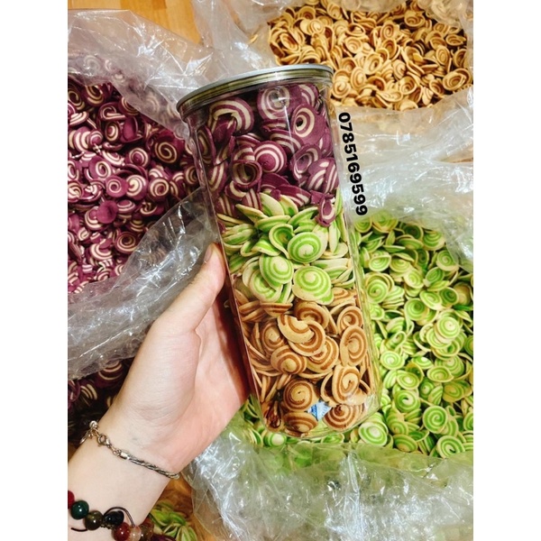 Tai Heo Nhí Mix 3 Vị - Chai Gấu Bearbrick 220G