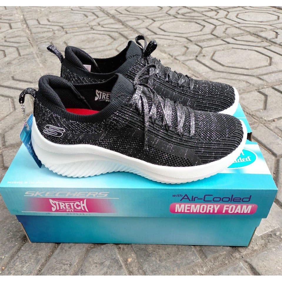 Skechers dệt kim nhũ, hàng dư liệu xuất êm nhẹ, thời trang cho nữ