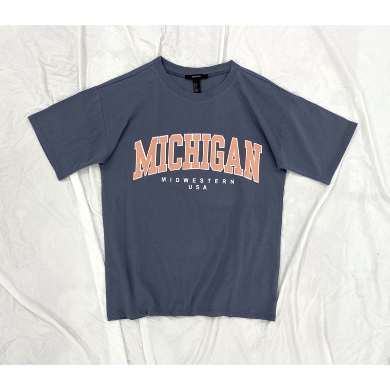 Áo cánh dơi form rộng cotton in chữ Michigan cam