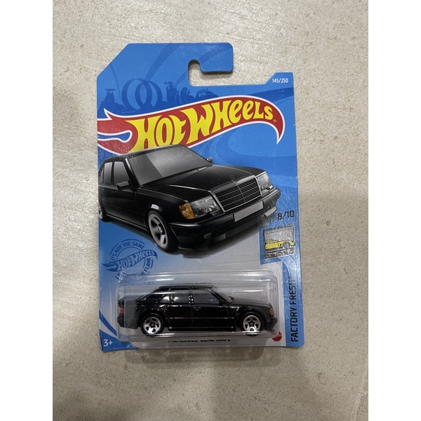 Xe mô hình đồ chơi Hotwheels cơ bản 1:64 - Mercedes-Benz 500E