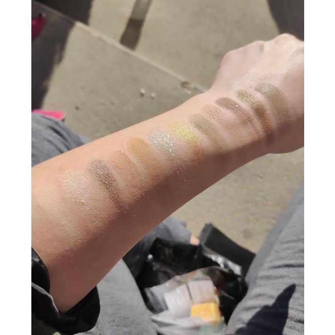 Bảng phấn mắt Colourpop BOUDOIR NOIR 12 ô