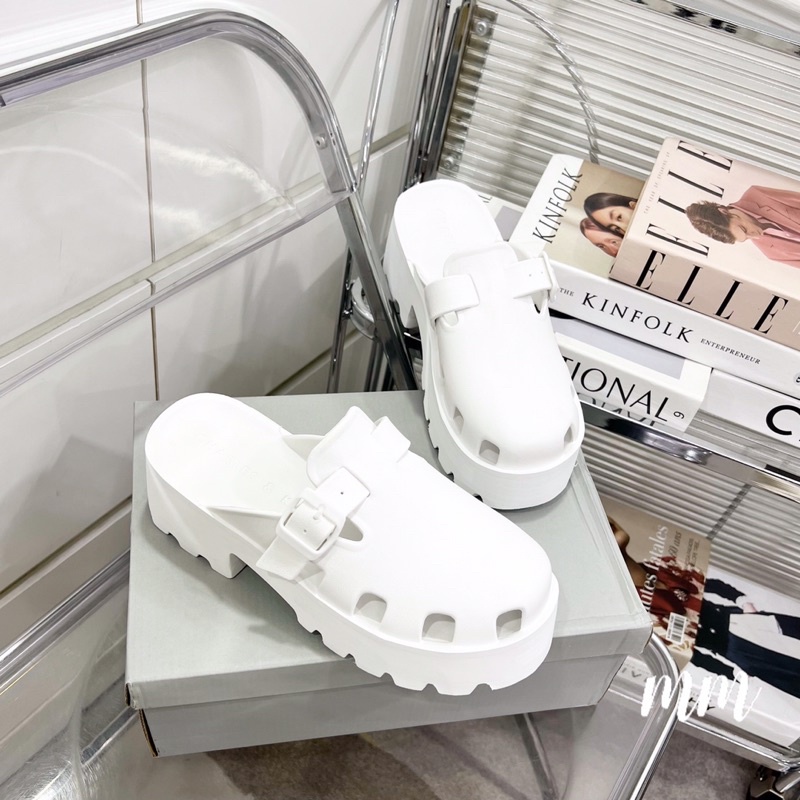 Sục CNK 2 màu Kem-Trắng chất đẹp Size 35-39 Hàng fullbox