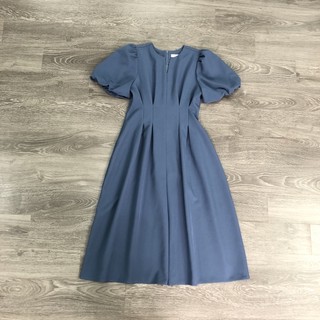 Đầm midi warehouse xếp ly eo, tay phồng