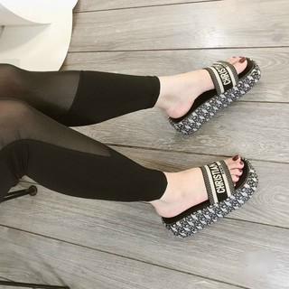 Dép xuồng nữ, dép đế bánh mì 7p mẫu mới cực hot quai mềm co giãn đế nhẹ họa tiết bọc full viền - dép đế bánh mì mẫu mới
