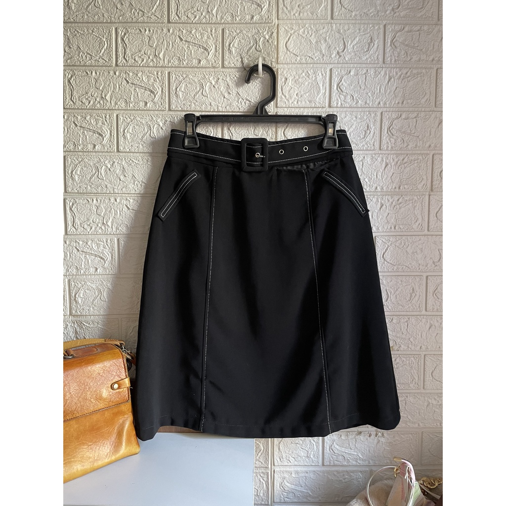(Thanh lý đồ cá nhân) Chân váy chữ A phối belt giả GUMAC