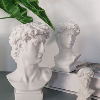 Lọ hoa thiết kế phần đầu tượng David