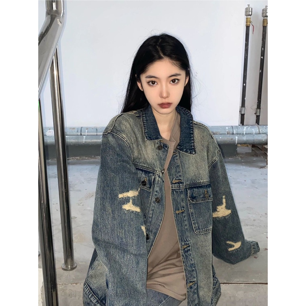 Áo Khoác Denim Rách Dáng Rộng Phong Cách Retro Đường Phố Mùa Thu Cho Nữ