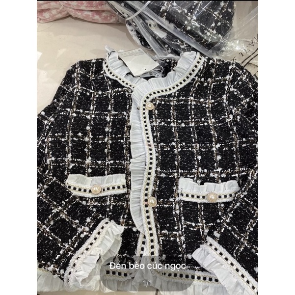Áo dạ đen cúc ngọc