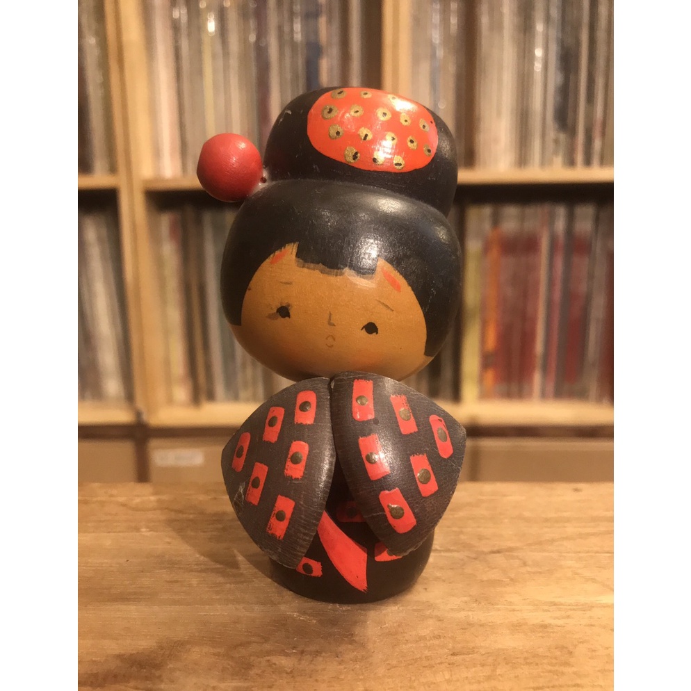 Búp bê gỗ Kokeshi