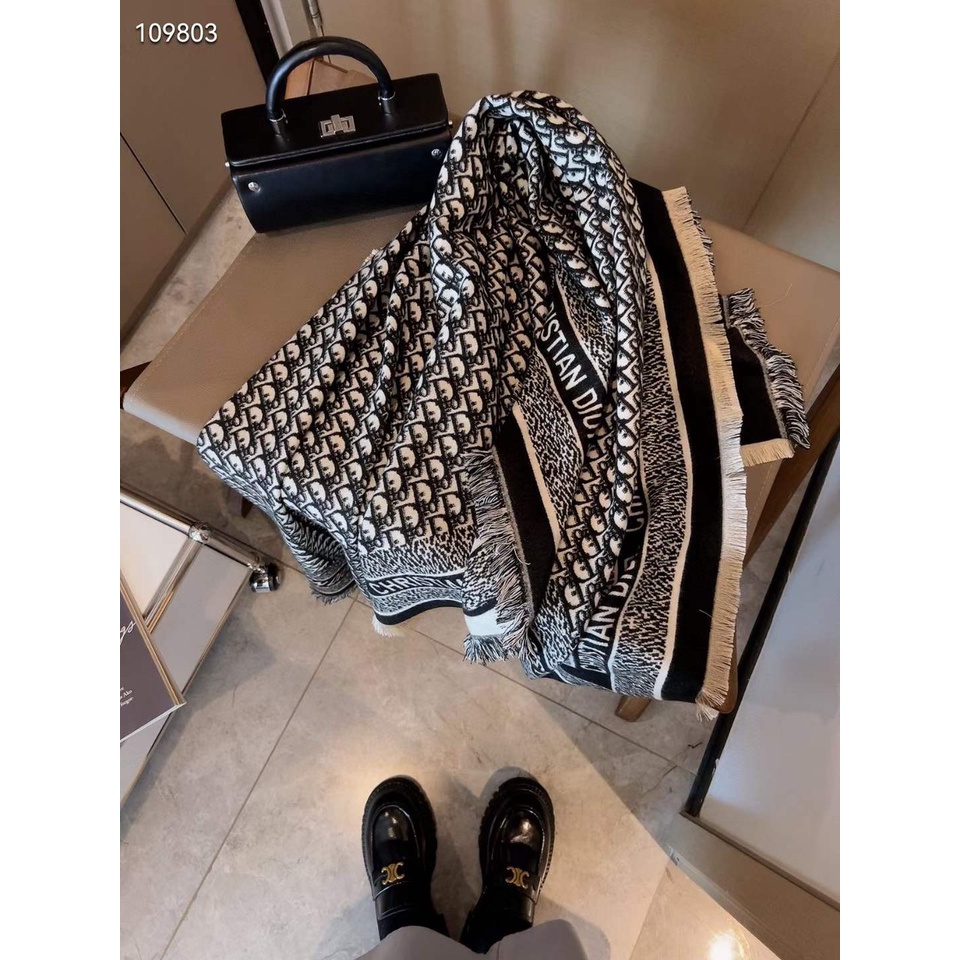 Khăn choàng Dạ Vuông Di-Or Cao Cấp 140x140. hình ảnh chụp thật