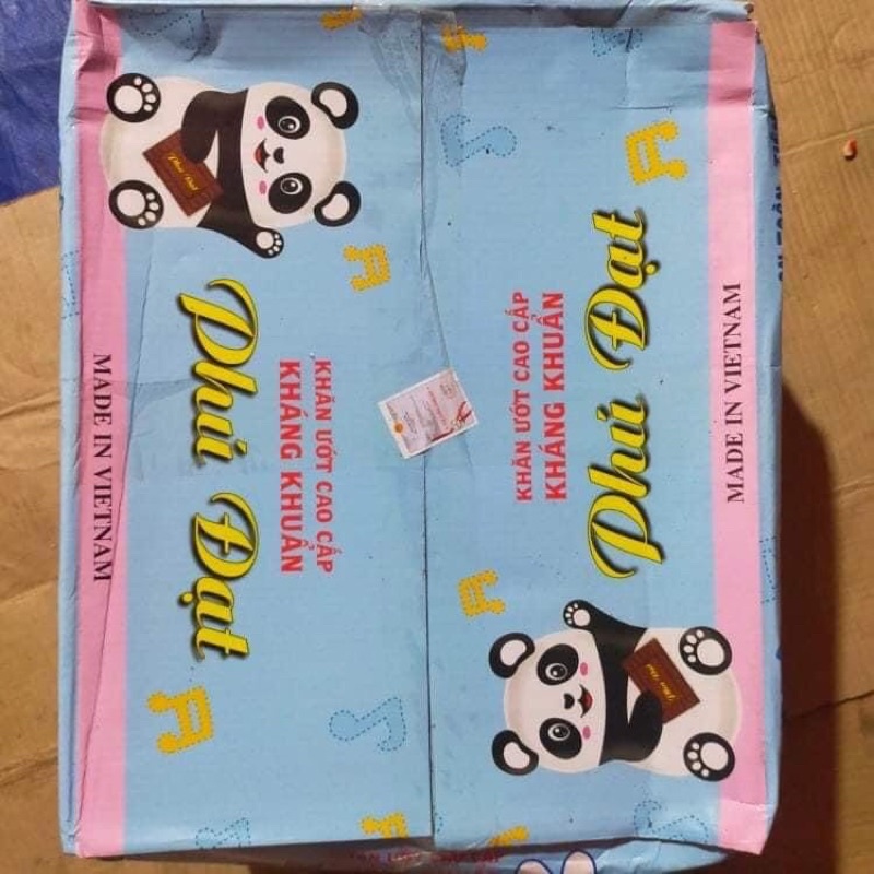 Thùng 32 gói khăn ướt gấu Phú Đạt an toàn cho da bé ,date mới,không mùi, nặng 350 gram, hạn sử dụng tới 3 năm